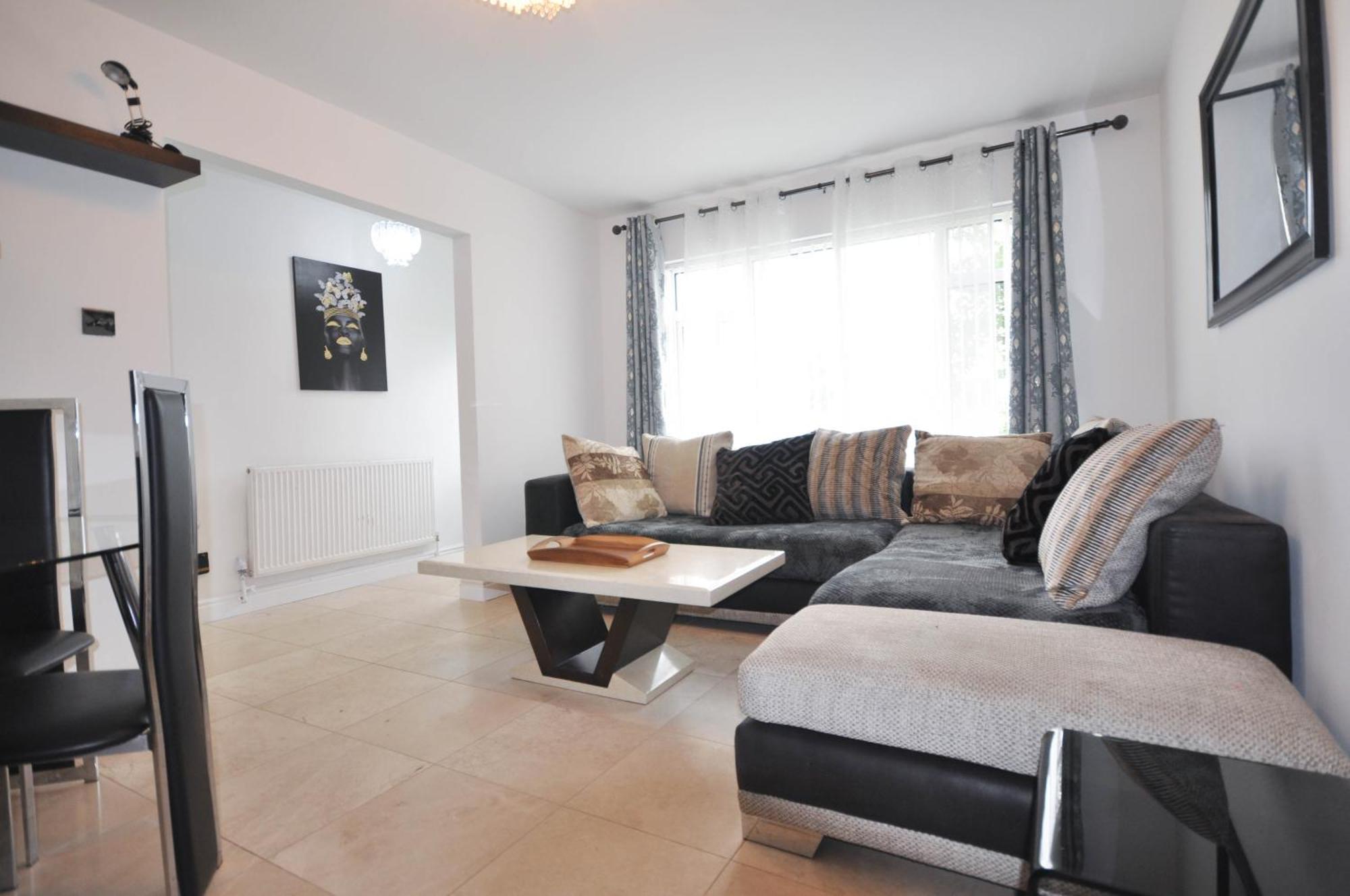 Modern 2 Bed Apartment Luton  Exterior foto